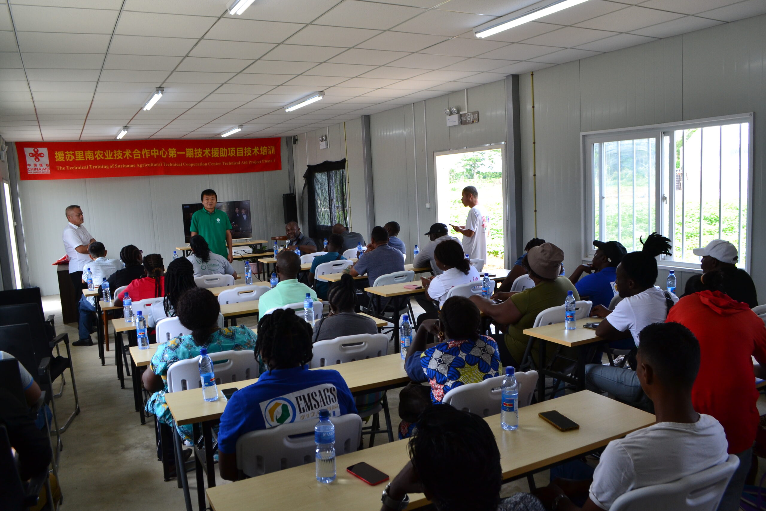 Local outgrowers visited Chinese Agri Aid (8)